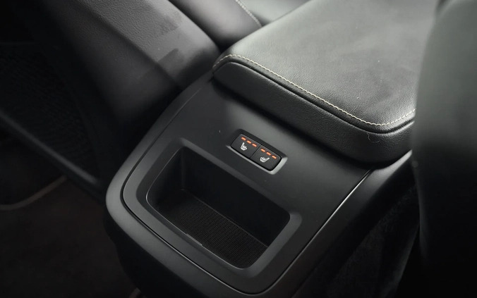 Volvo XC 60 cena 131800 przebieg: 133000, rok produkcji 2019 z Ustroń małe 596